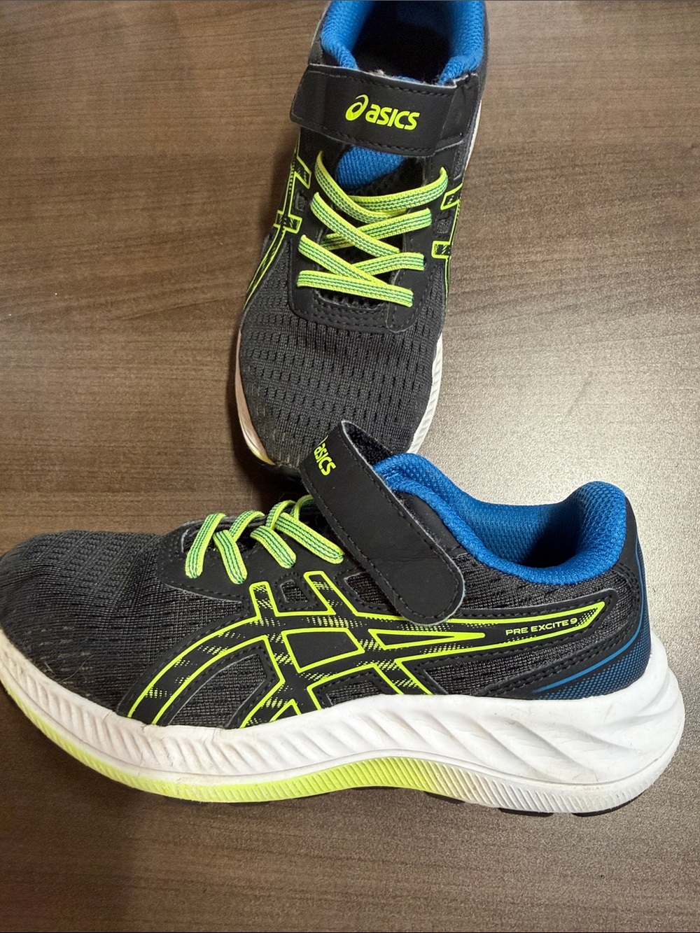 ASICS runners - Picture 2 of 2
